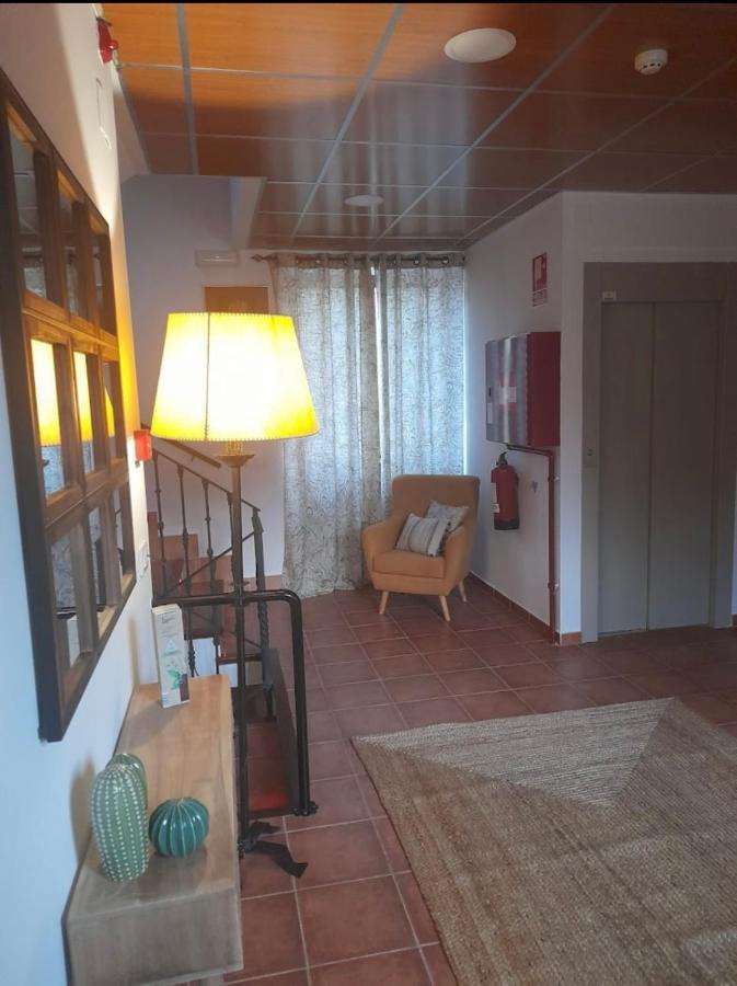 Hostal Villa El Colmenar Mombeltran Exterior photo