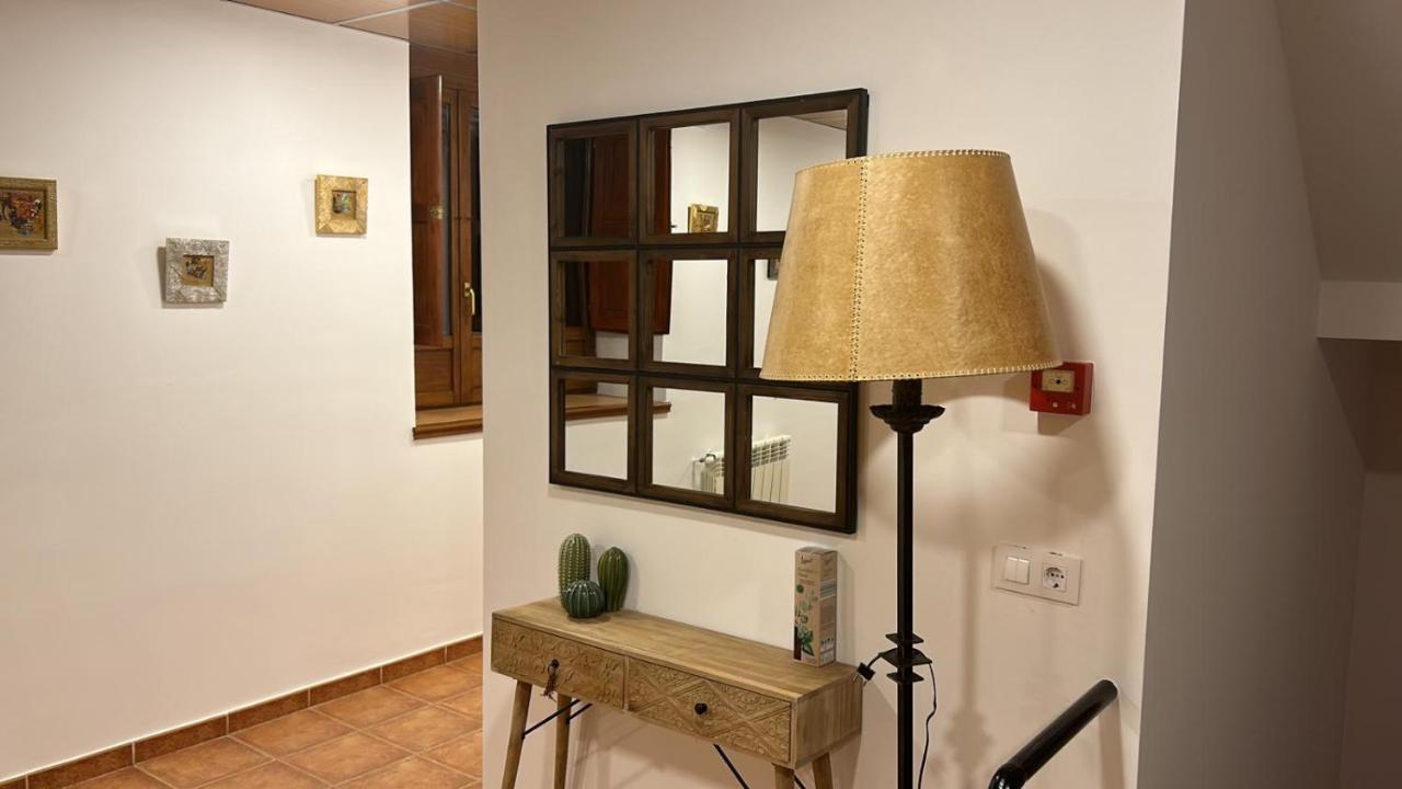 Hostal Villa El Colmenar Mombeltran Exterior photo